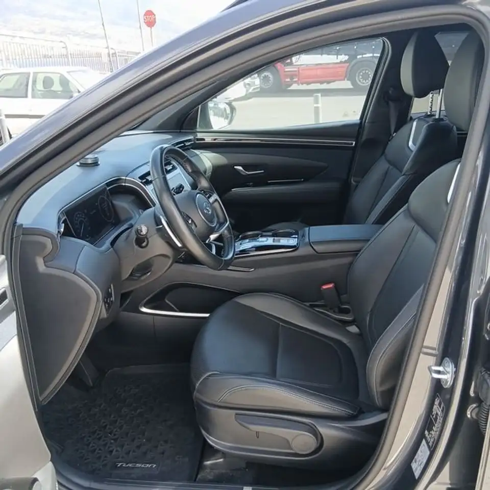 Hyundai TUCSON Nuevo Híbrido enchufable 1.6 T-GDi (265 CV) — Vehicle gallery 4