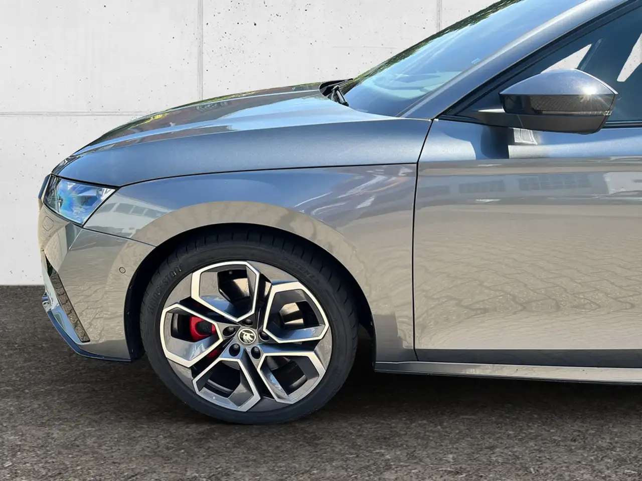 Skoda Octavia Combi 2.0 TSI RS HUD LED NAVI PANO — Galerie du véhicule 21