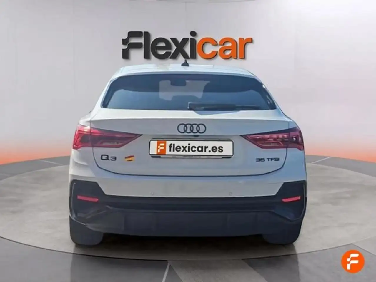 Audi Q3 35 TFSI S line S tronic — معرض صور السيارة 5