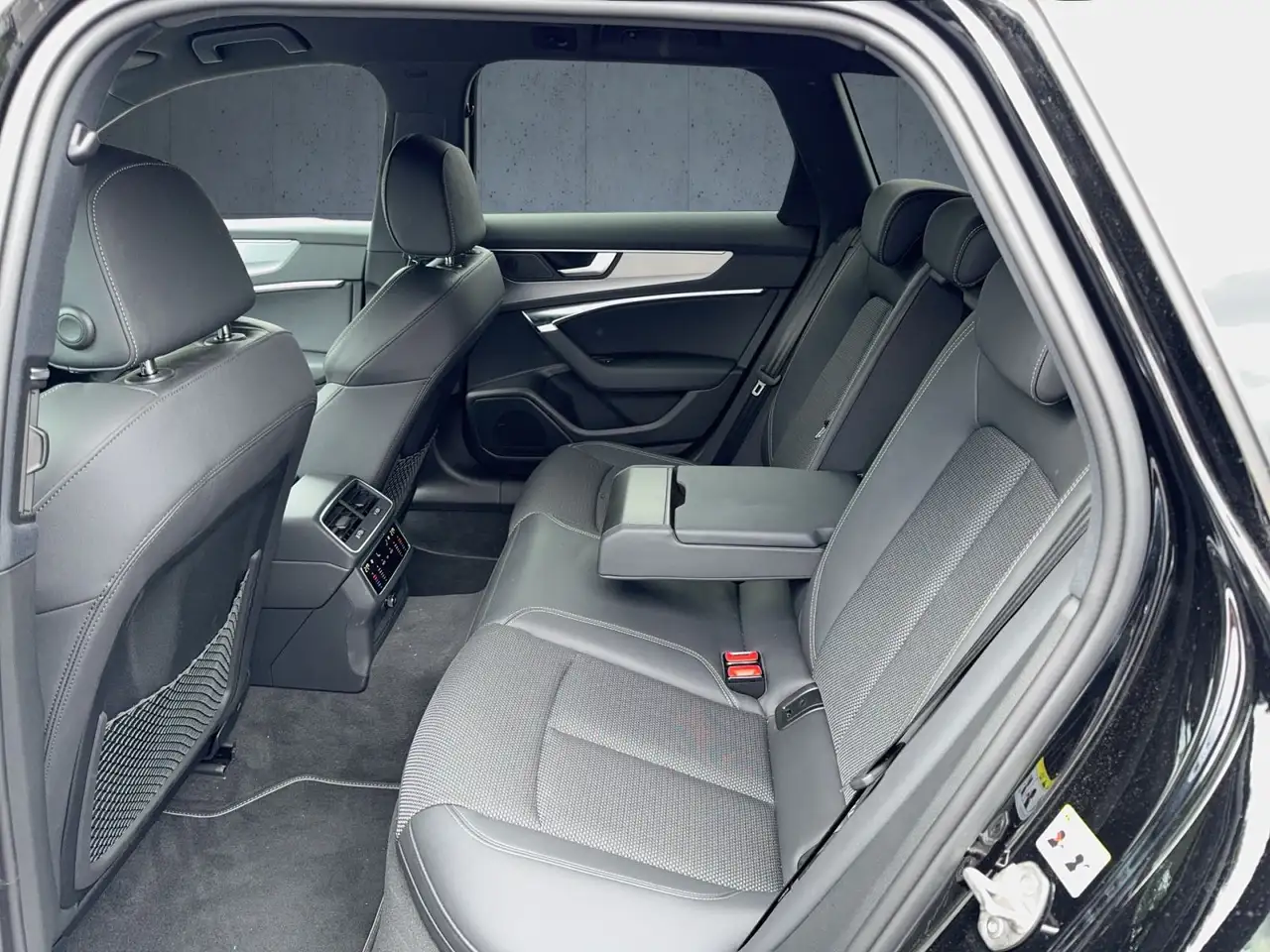 Audi A6 S line 50 TFSI e AHK/Matrix/HuD/PBox/20 — Galerie du véhicule 13