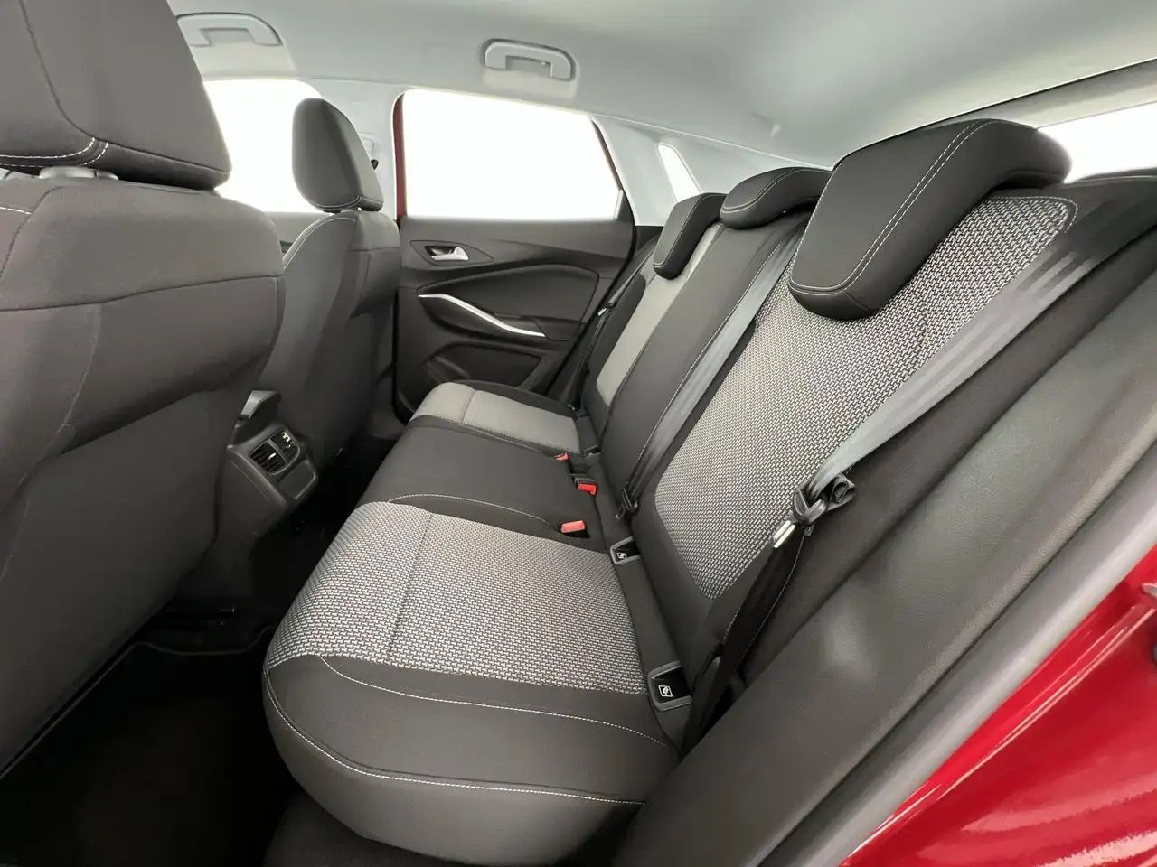 Opel Grandland Enjoy 1.2*PDC*Klima*Tempomat*uvm — Vehicle gallery 8