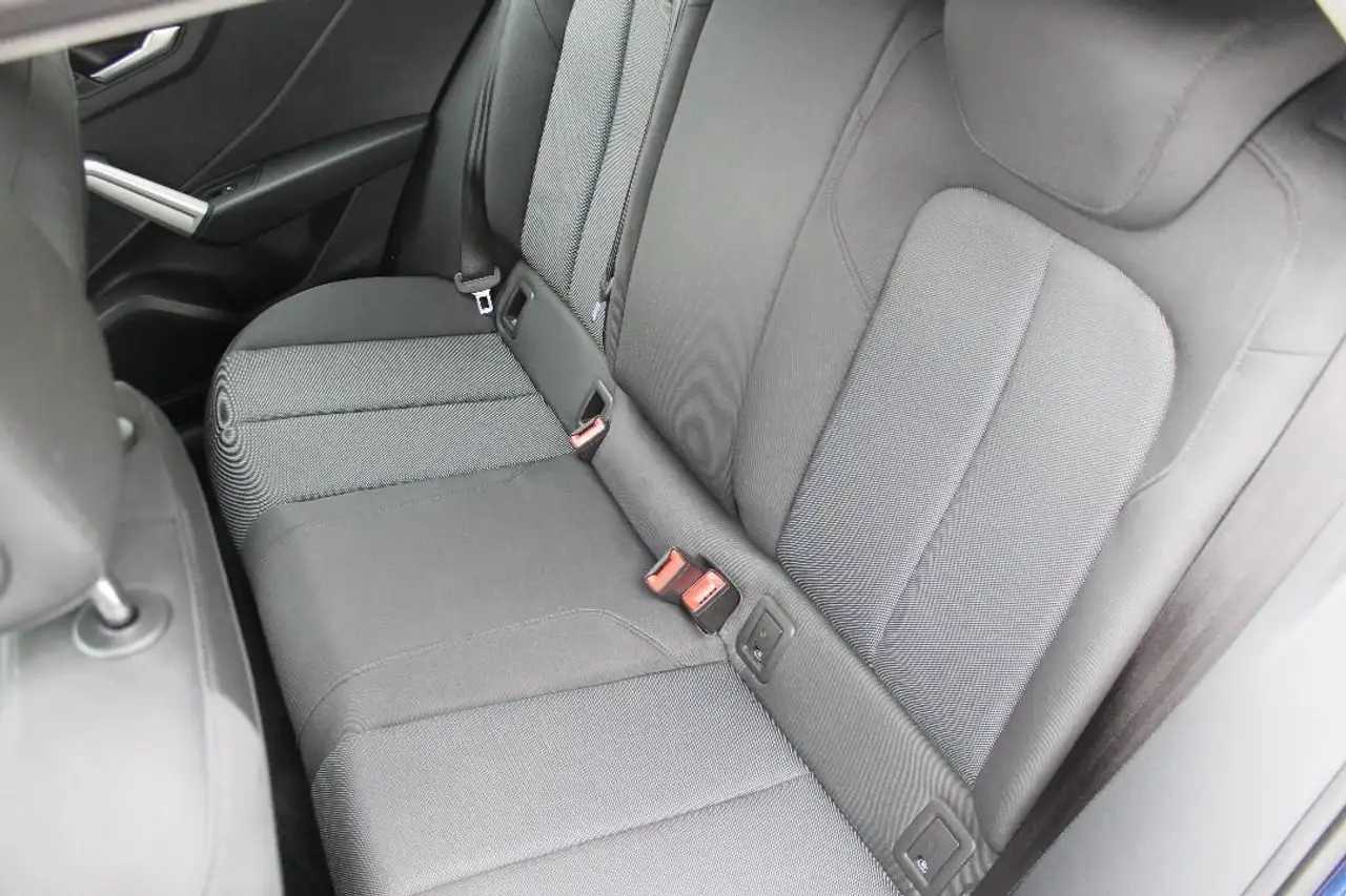 Audi Q2 Advanced 35 TFSI S tronic Matrix Kamera ACC — معرض صور السيارة 11