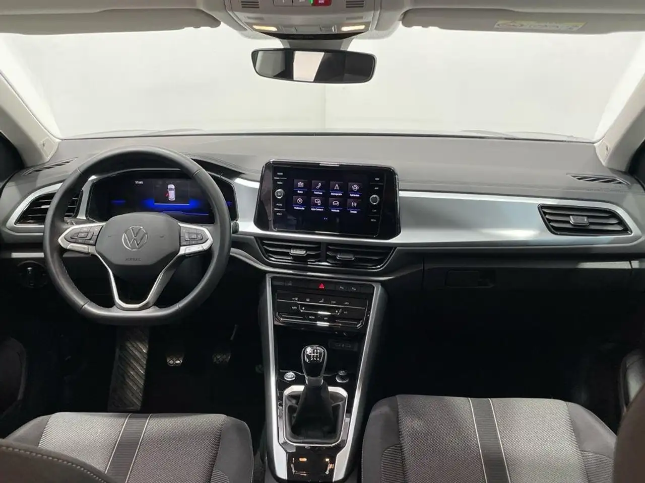 Volkswagen T-Roc 1.0 TSI Más 85kW — Vehicle gallery 4