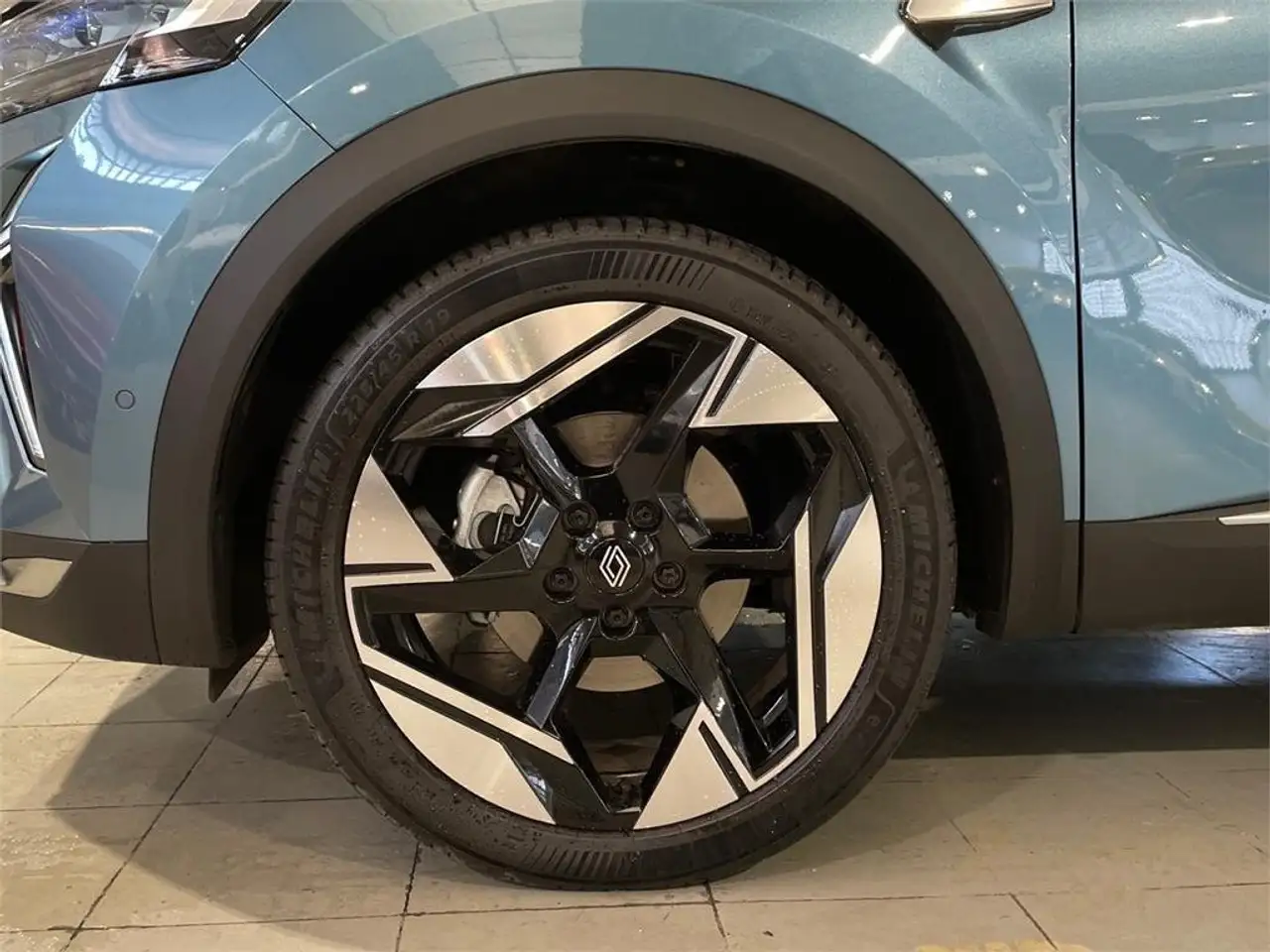 Renault Symbioz E-TECH Full Hybrid Iconic 105kW — معرض صور السيارة 15