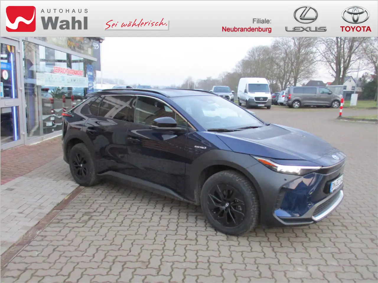 Toyota bZ4X FWD Technik Paket — معرض صور السيارة 3