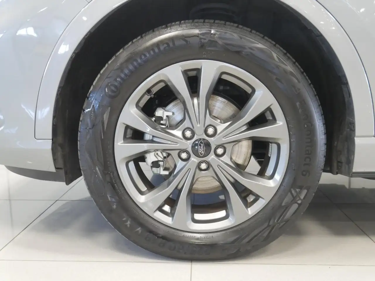 Ford Kuga ST-Line 2.5 Duratec PHEV 165kW Auto — معرض صور السيارة 7