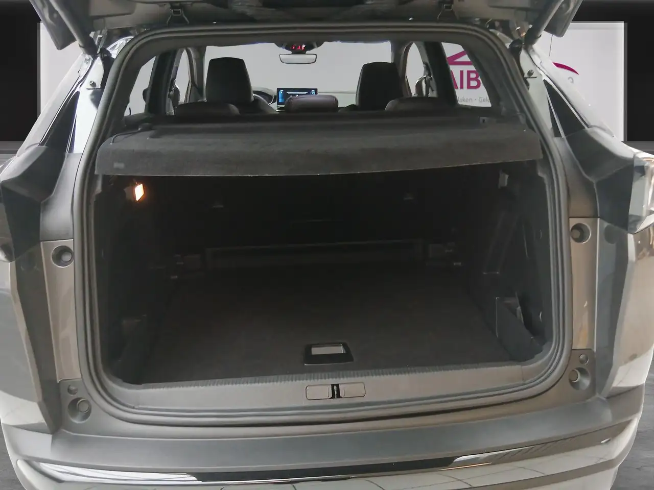 Peugeot 3008 GT PureTech 130 EAT8 - 1P — معرض صور السيارة 8