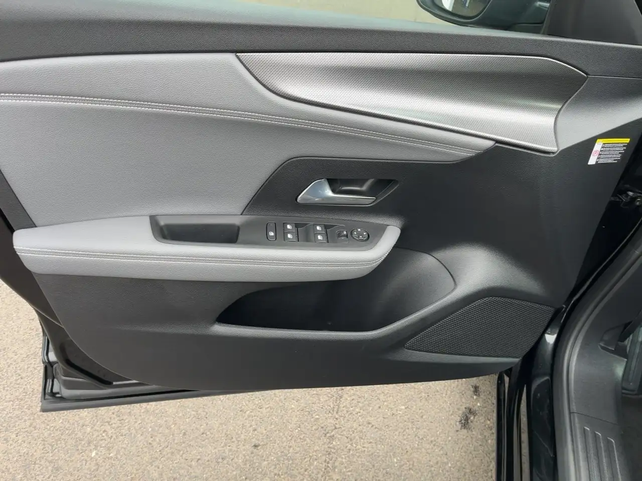 Opel Mokka 1.2 Elegance LED/SHZ/LHZ/PDC/Kamera/LM — Galería del vehículo 14