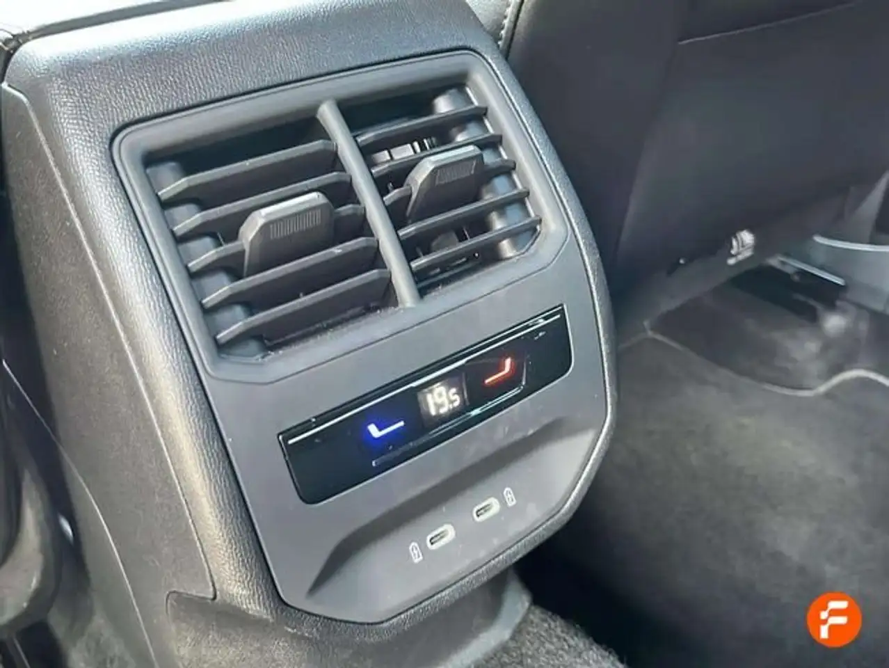 CUPRA Formentor 1.5 eTSI 110kW Launch Edition DSG — معرض صور السيارة 29