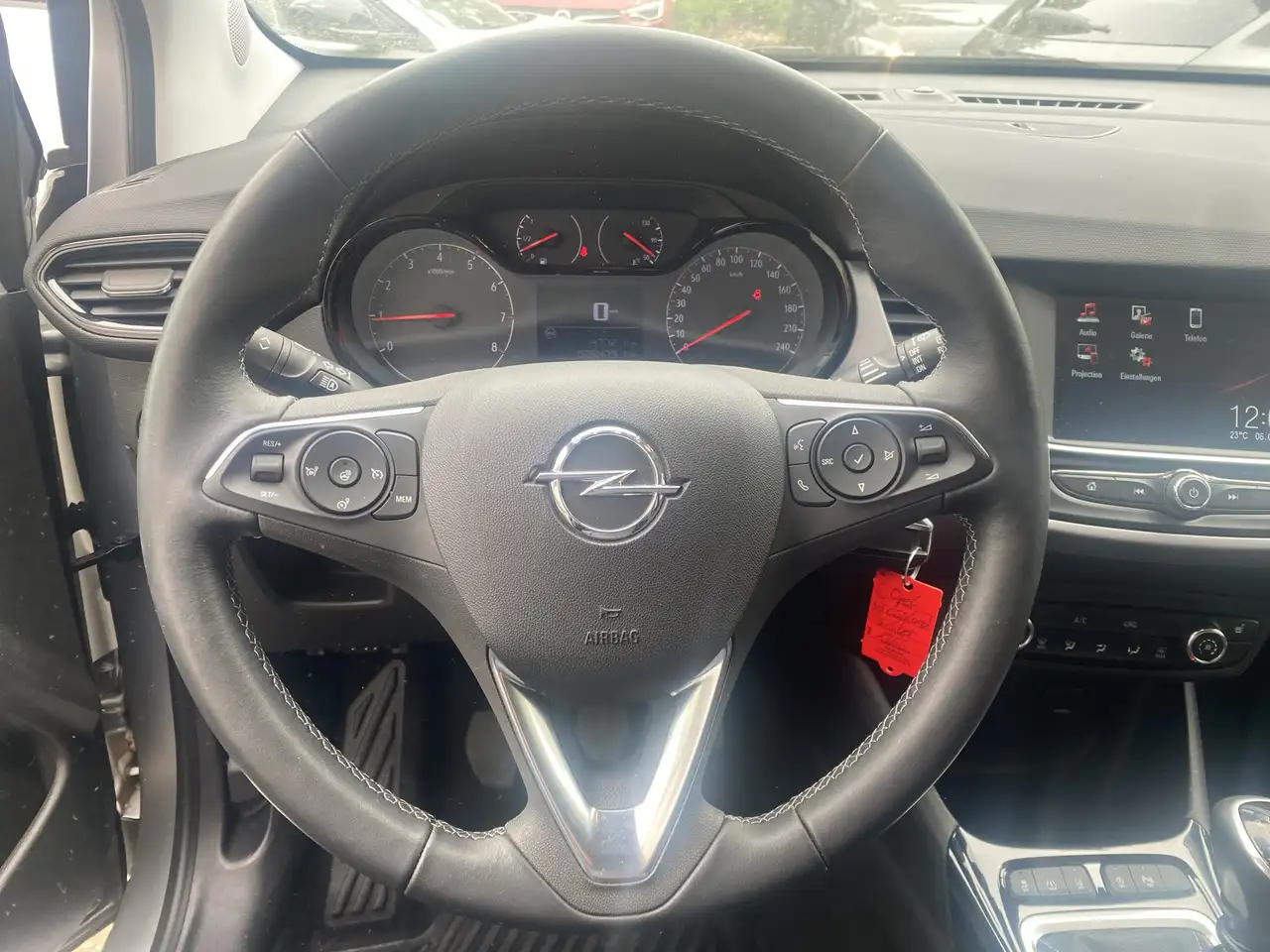 Opel Crossland 1.2 Turbo Enjoy LED+SHZ+Fernlichtass. — معرض صور السيارة 9