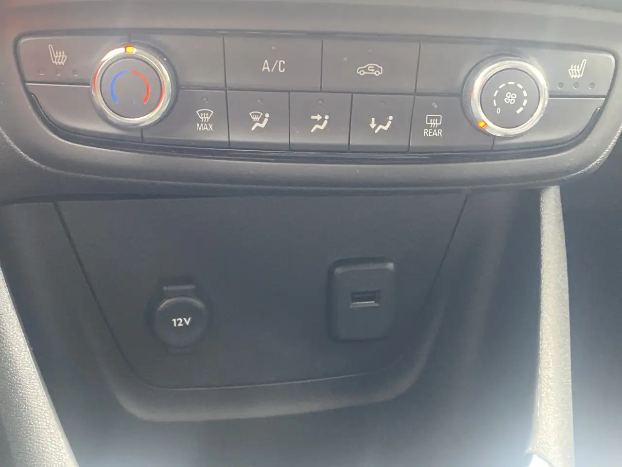 Opel Crossland 1.2 Turbo Enjoy LED+SHZ+Fernlichtass. — معرض صور السيارة 12