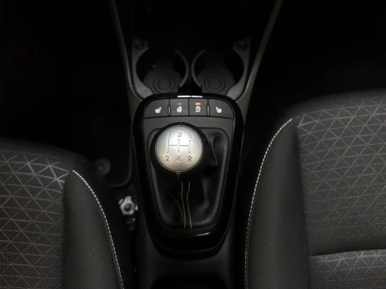 Kia Picanto 1.0 Vision Navigation|Klimaanlage — معرض صور السيارة 13
