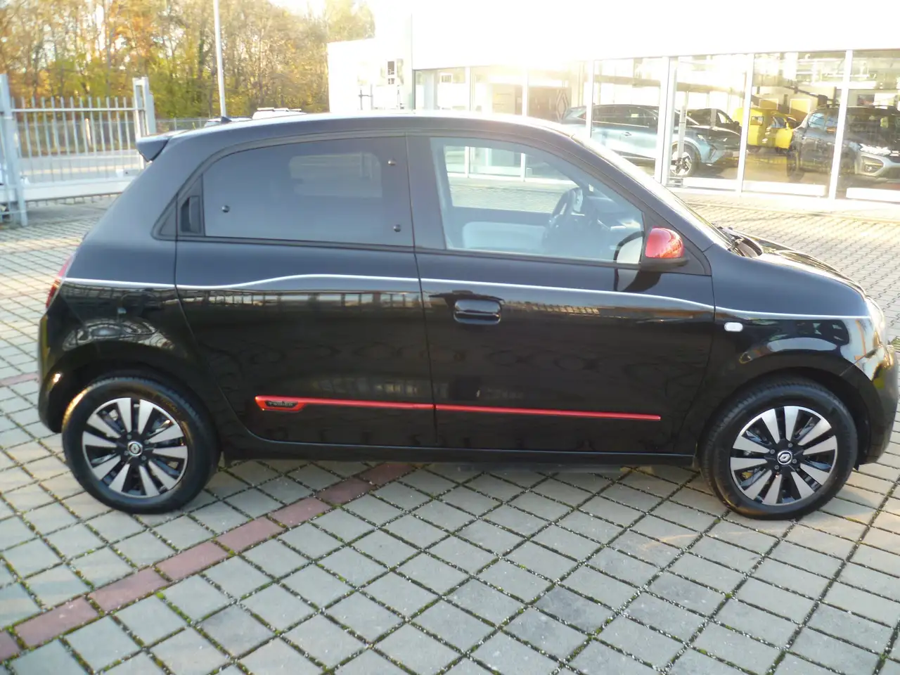 Renault Twingo Techno Electric — معرض صور السيارة 6
