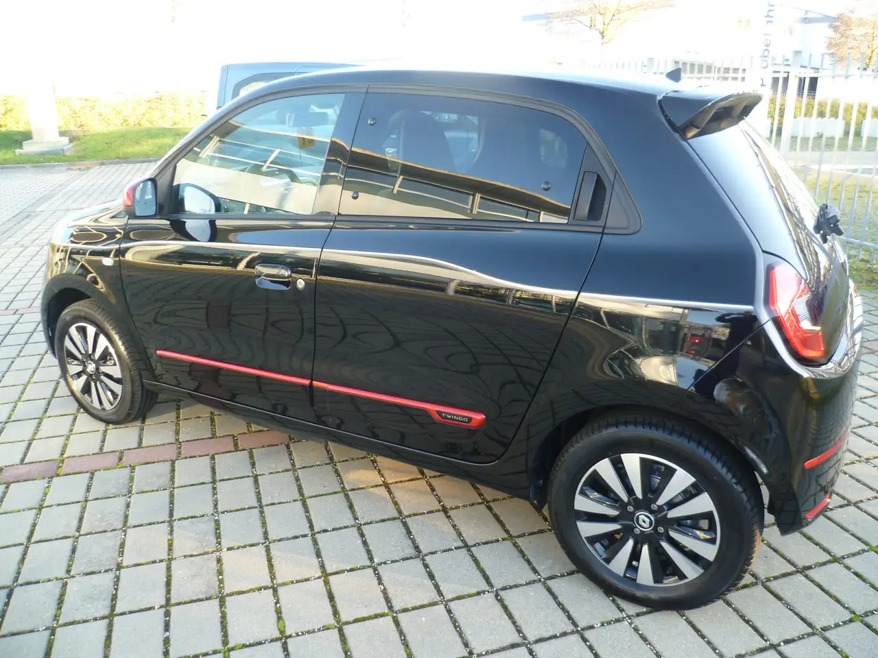 Renault Twingo Techno Electric — معرض صور السيارة 3