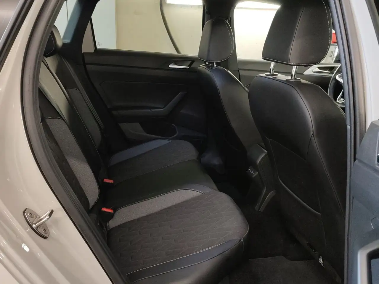 Volkswagen Taigo 1.0 TSI GOAL NAV*DIGI*APP*DAB*LED*ESP*17Z — Vehicle gallery 15