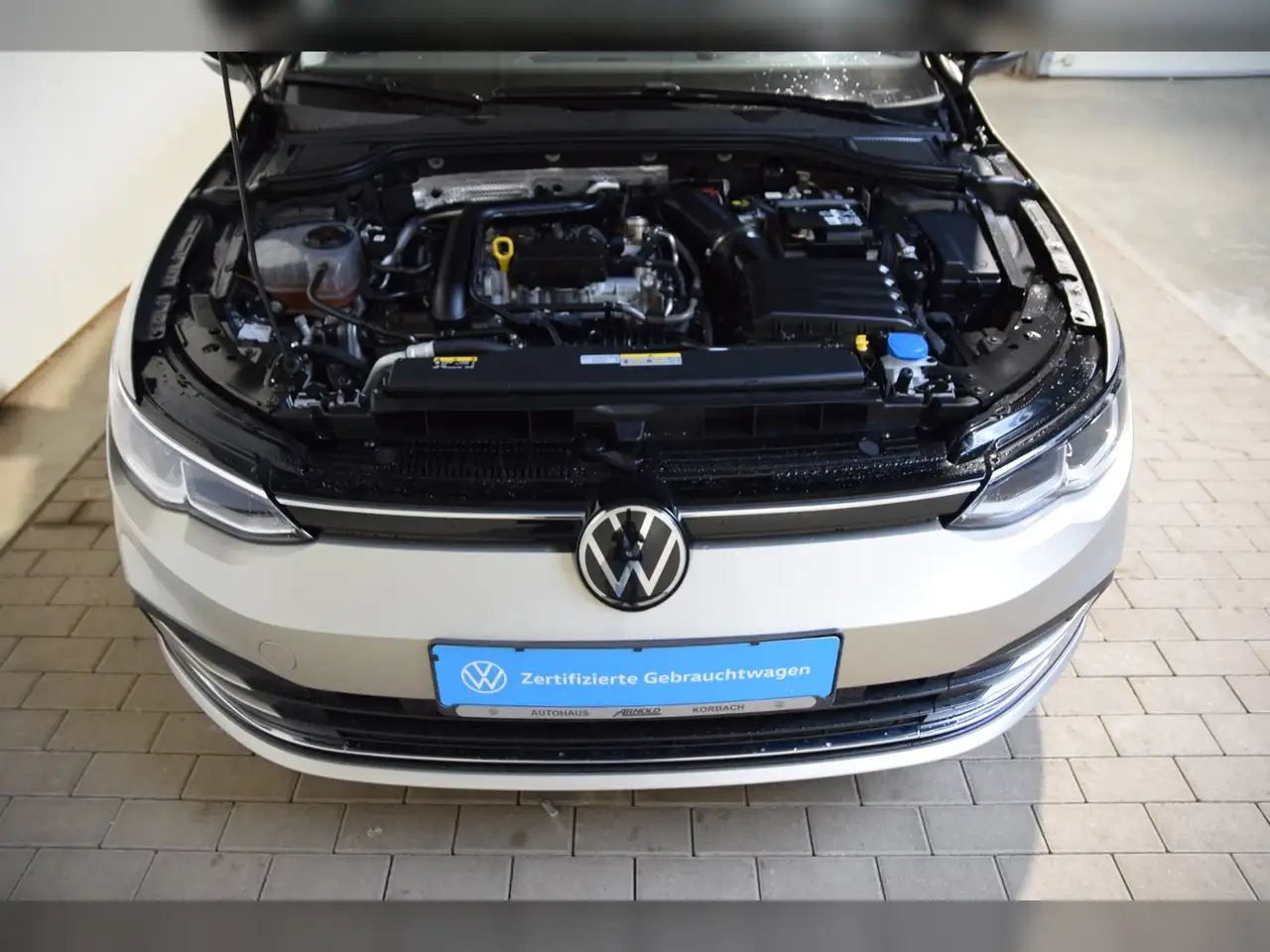 Volkswagen Golf VIII TSI MOVE DSG — Galería del vehículo 6