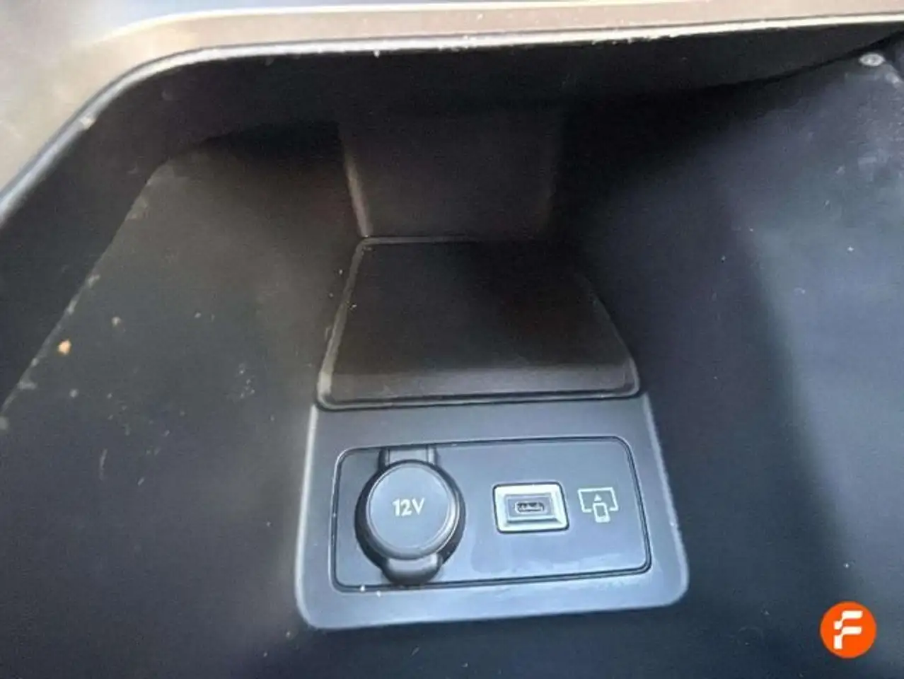 Peugeot 408 PureTech 130 Allure EAT8 — معرض صور السيارة 12