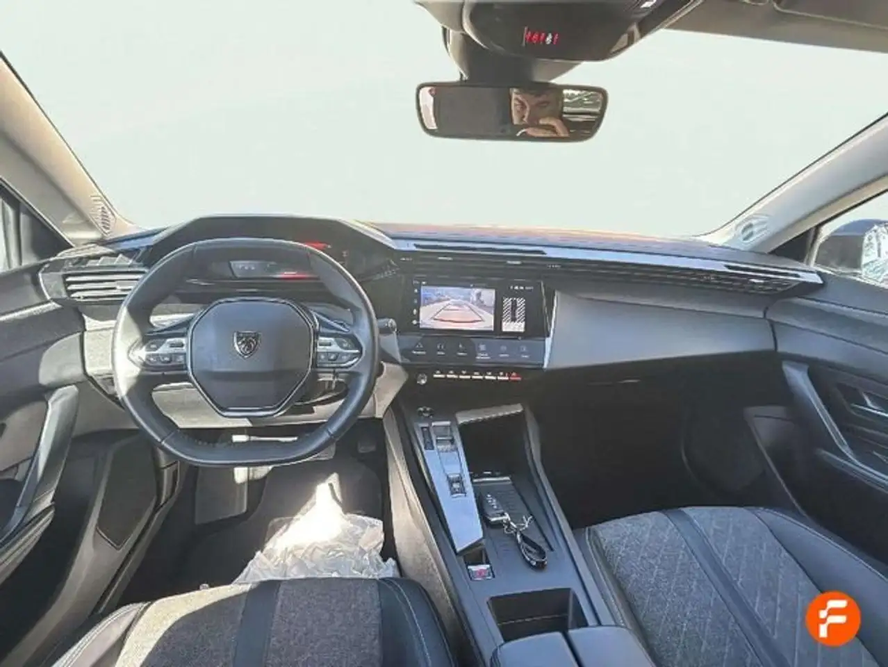 Peugeot 408 PureTech 130 Allure EAT8 — معرض صور السيارة 19