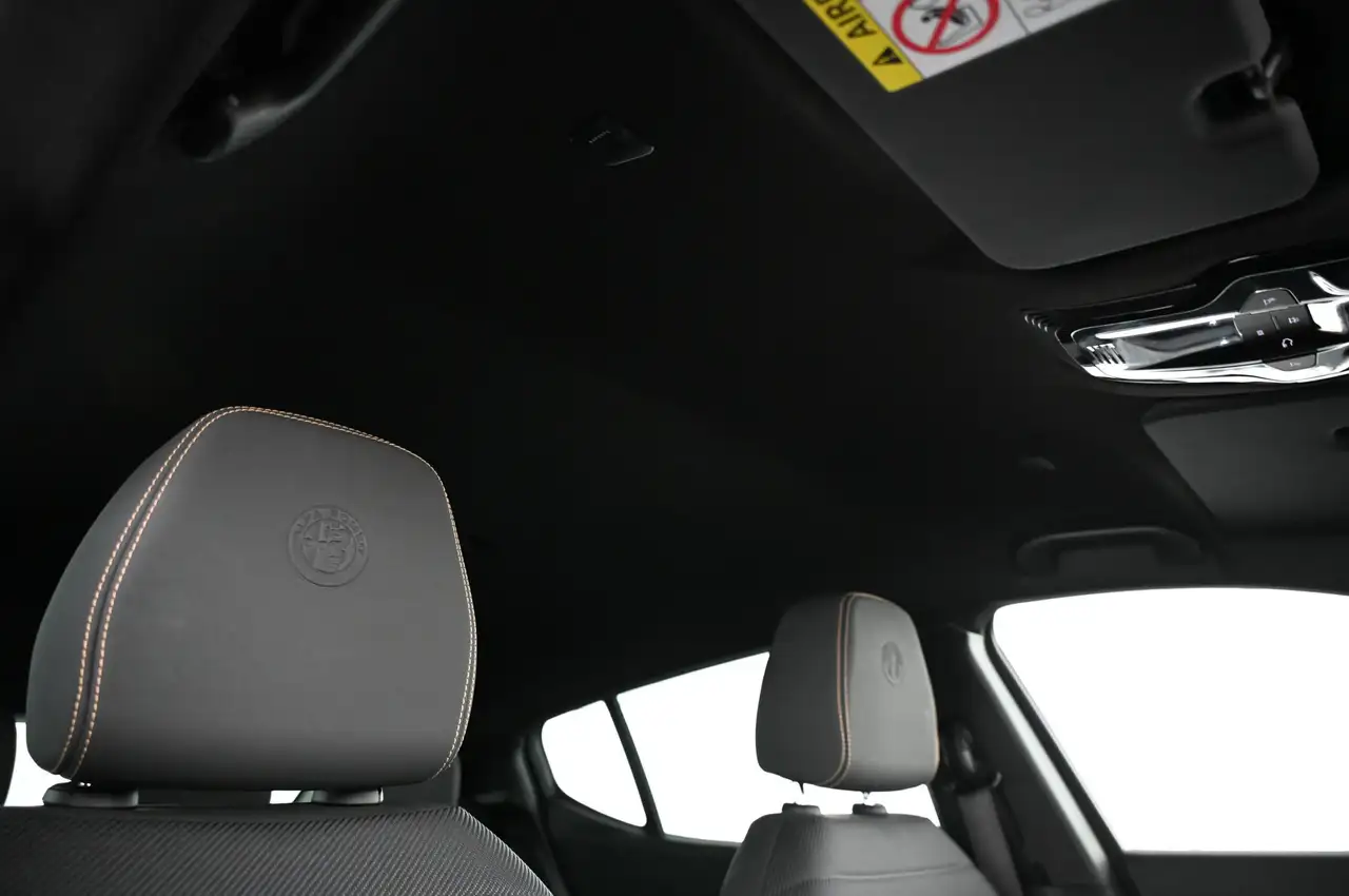 Alfa Romeo Tonale 1.3 PHEV 280 Q4 Ti LED/NAVI/ACC/KAMERA/18 — Vehicle gallery 30