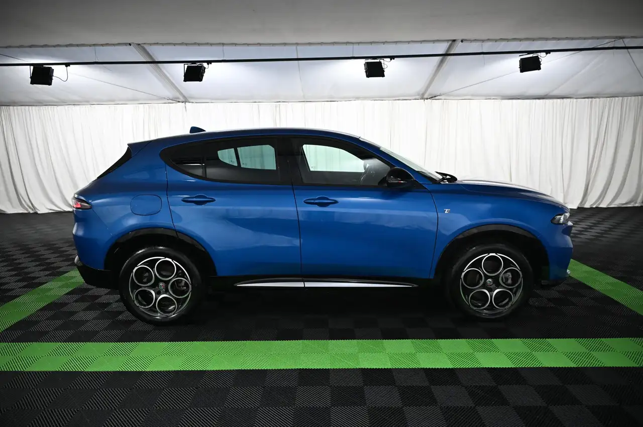 Alfa Romeo Tonale 1.3 PHEV 280 Q4 Ti LED/NAVI/ACC/KAMERA/18 — Vehicle gallery 8