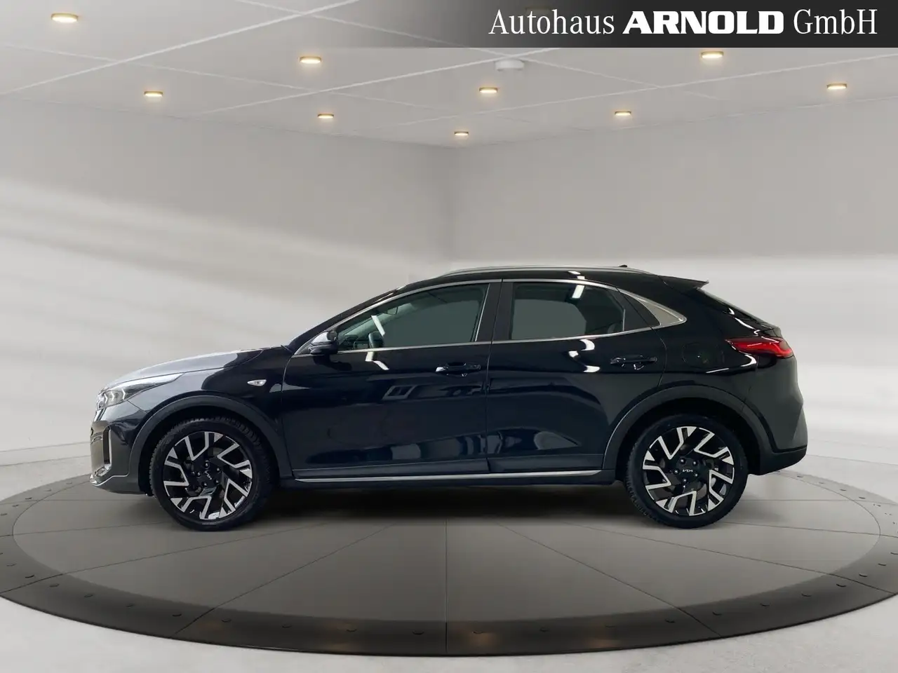 Kia XCeed XCeed 1.5 T-GDI VISION Abstandstemp. Lenkradhzg. — Galería del vehículo 3