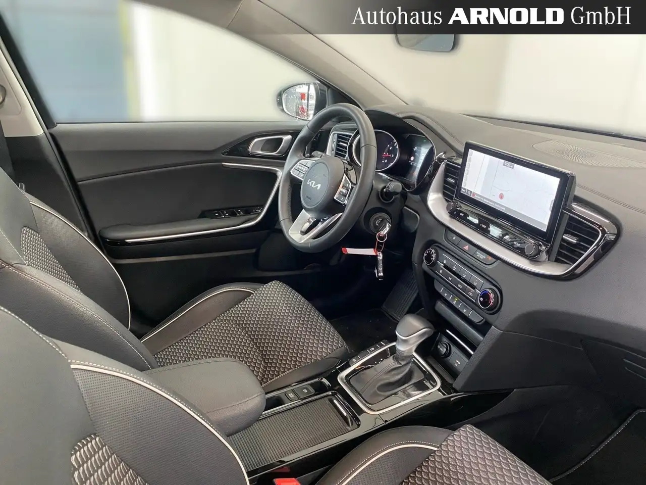 Kia XCeed XCeed 1.5 T-GDI VISION Abstandstemp. Lenkradhzg. — Galería del vehículo 12