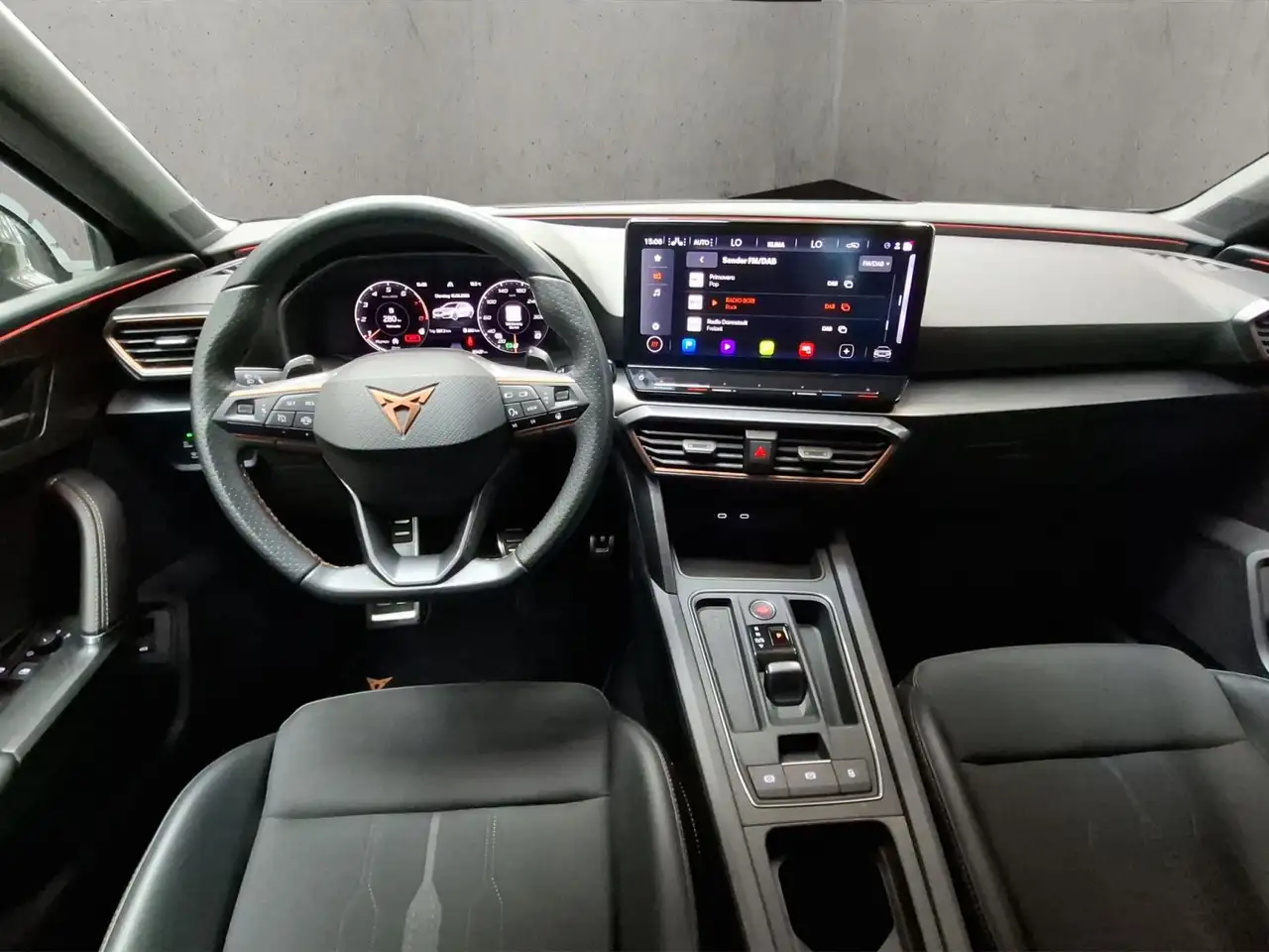 CUPRA Leon Sportstourer VZ 2.0 TSI elekt. Heckklappe E — معرض صور السيارة 14