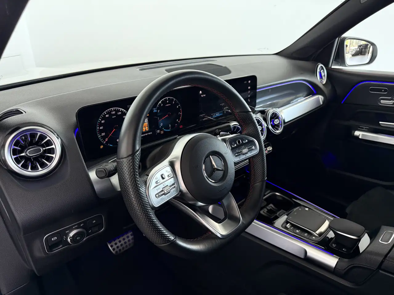 Mercedes-Benz GLB 35 AMG AMG|PANO|AHK|360°|MBEAM|7-S — معرض صور السيارة 16