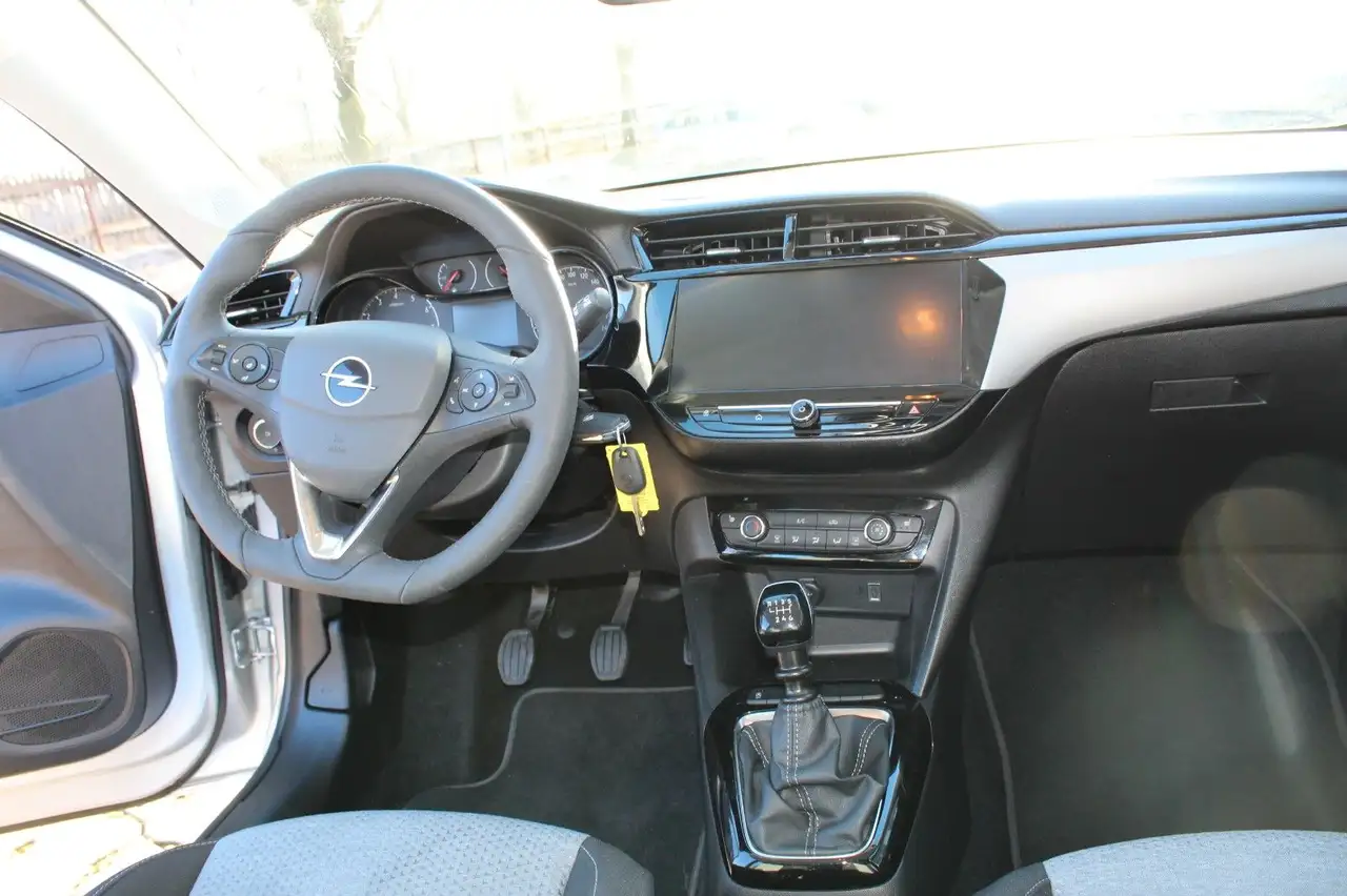 Opel Corsa F Edition Sitz-Lenkradheizung — Galerie du véhicule 12