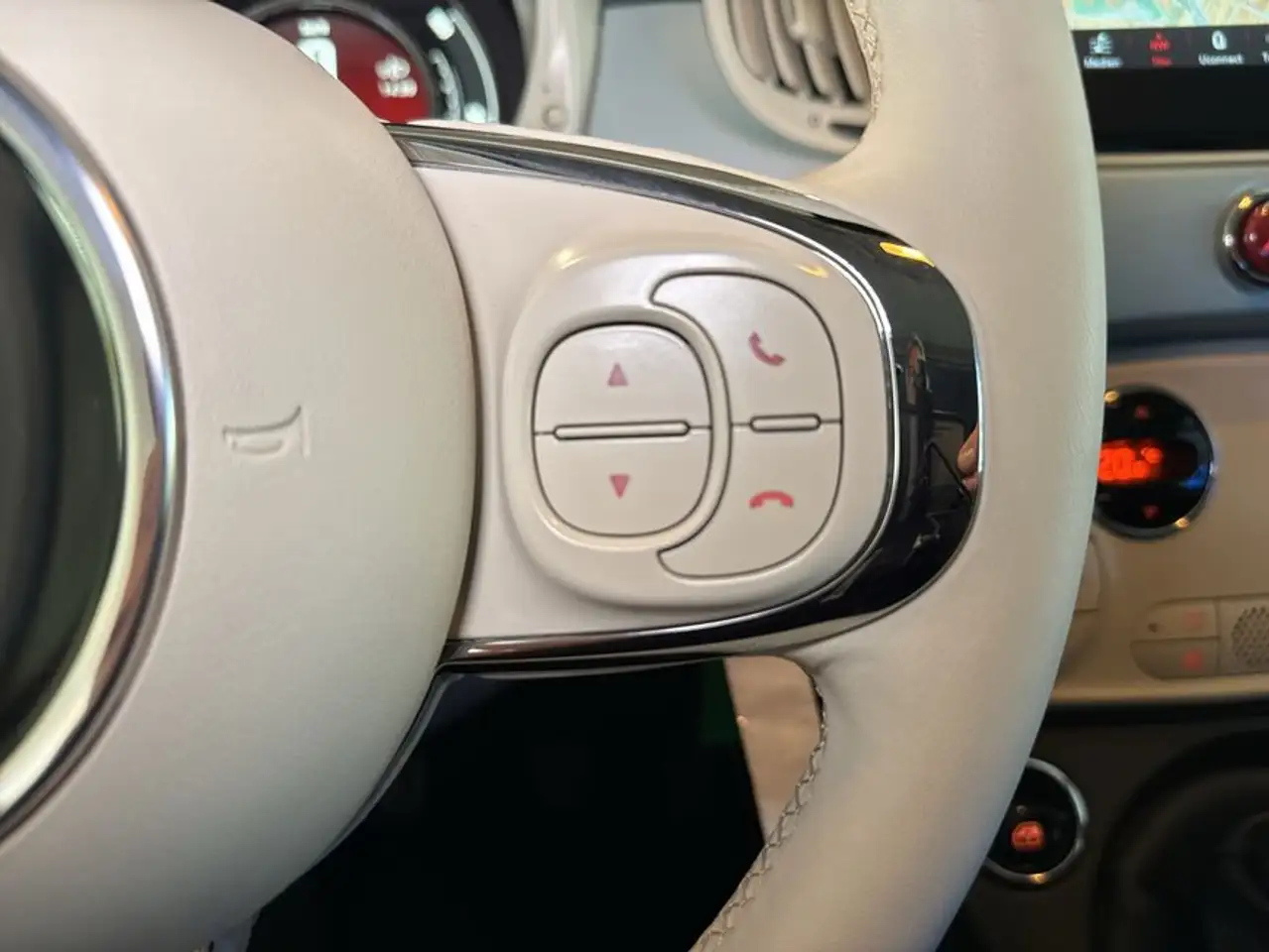 Fiat 500 1.0 GSE Hybrid + TECH + KOMFORT - PAKET — Galería del vehículo 22