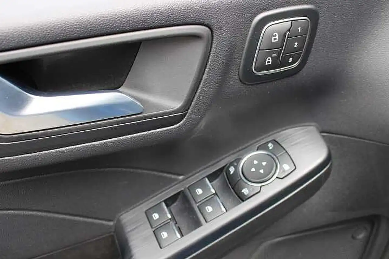 Ford Kuga 1.5 EcoBoost ST-LINE X 20' Alufelgen — معرض صور السيارة 20