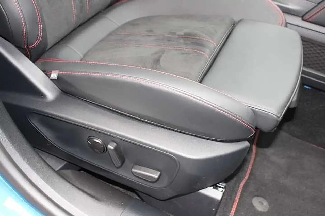 Ford Kuga 1.5 EcoBoost ST-LINE X 20' Alufelgen — معرض صور السيارة 23