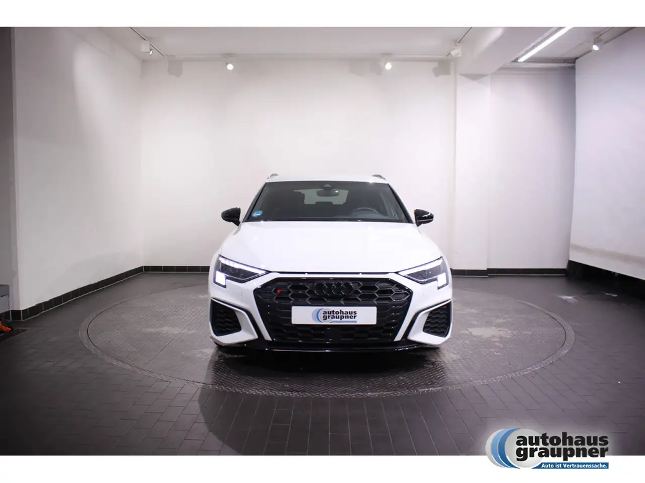 Audi S3 Sportback 2.0 TFSI quattro SHZ MATRIX-LED — Vehicle gallery 6