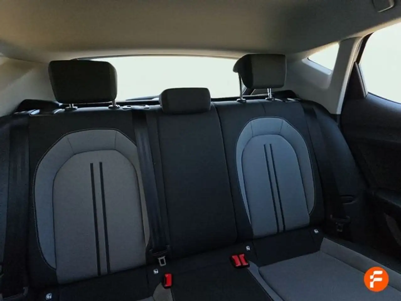 SEAT Leon 1.5 TSI S&S Style 25º Aniversario 115 — Vehicle gallery 15