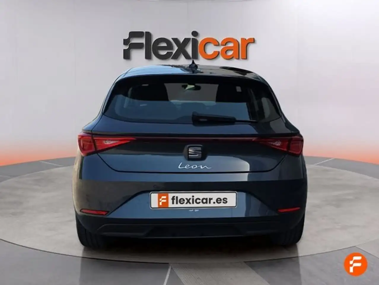 SEAT Leon 1.5 TSI S&S Style 25º Aniversario 115 — Vehicle gallery 8