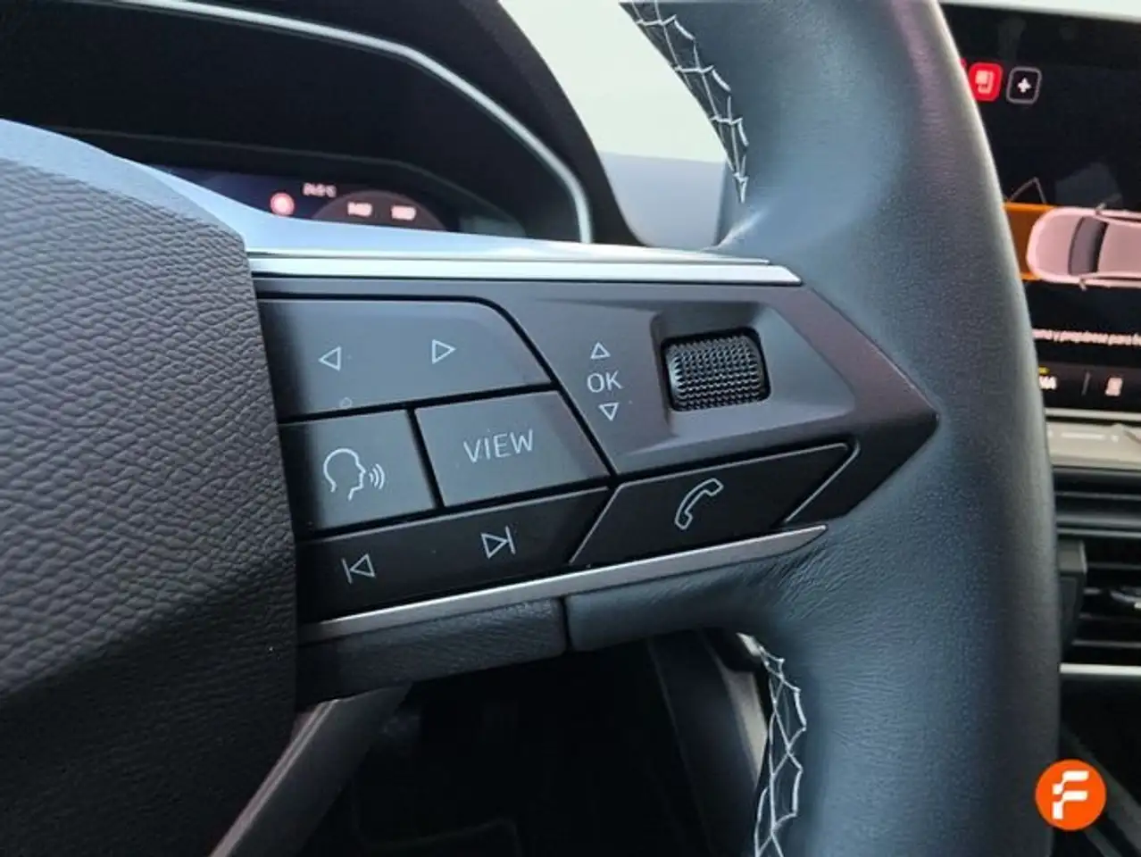 SEAT Leon 1.5 TSI S&S Style 25º Aniversario 115 — Vehicle gallery 21