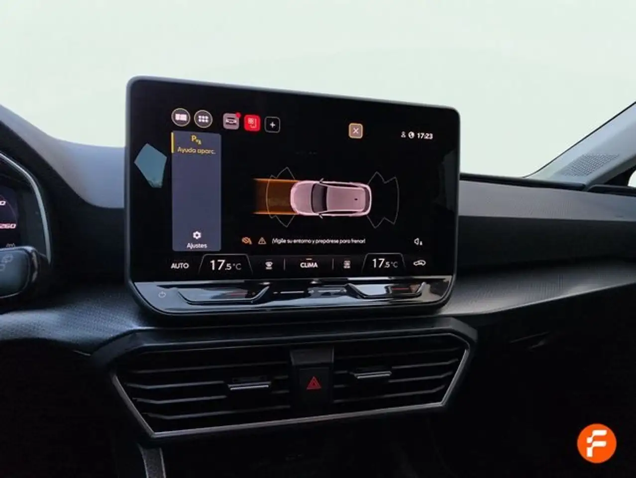 SEAT Leon 1.5 TSI S&S Style 25º Aniversario 115 — Vehicle gallery 22