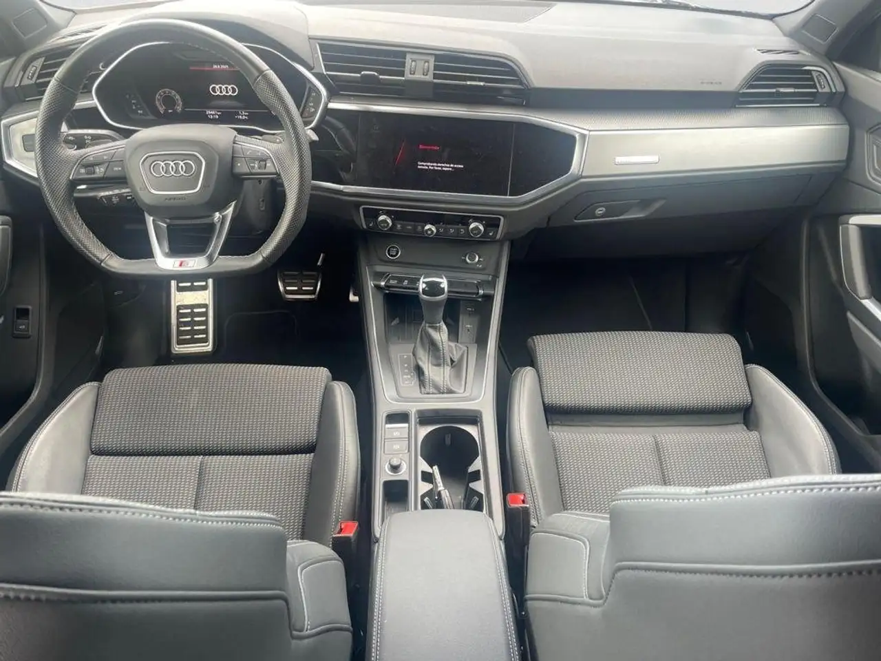 Audi Q3 35 TFSI Black line S tronic — Galería del vehículo 7