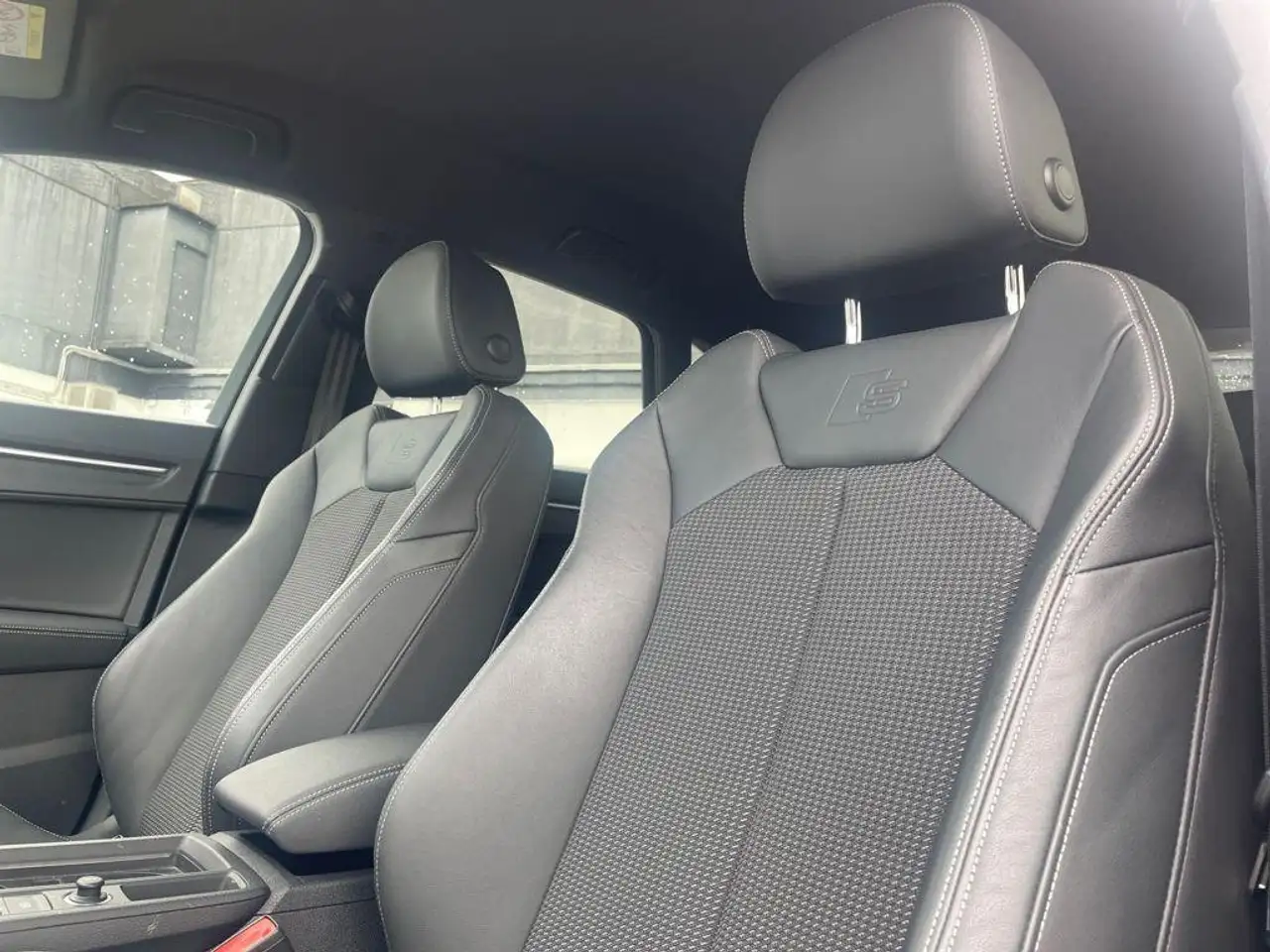 Audi Q3 35 TFSI Black line S tronic — Galería del vehículo 13
