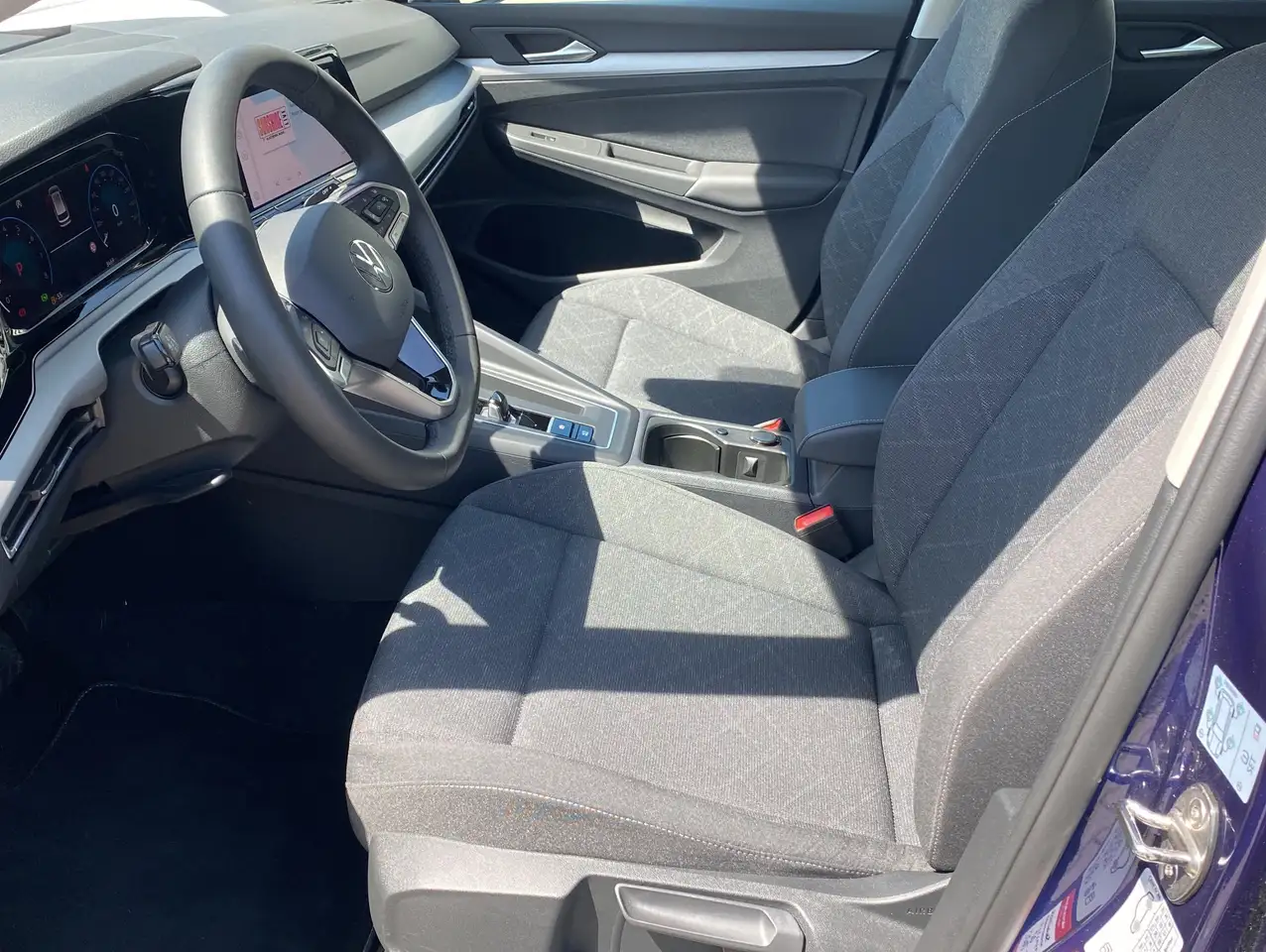 Volkswagen Golf Variant 1.5 Life eTSI DSG*LED+*Navi*ACC*KeyGo*DAB — Vehicle gallery 12