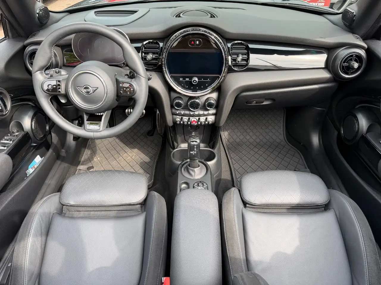 MINI John Cooper Works JohnCooperWorks Trim Cabrio*LEDER*HuD*H/K*KAM — Vehicle gallery 11