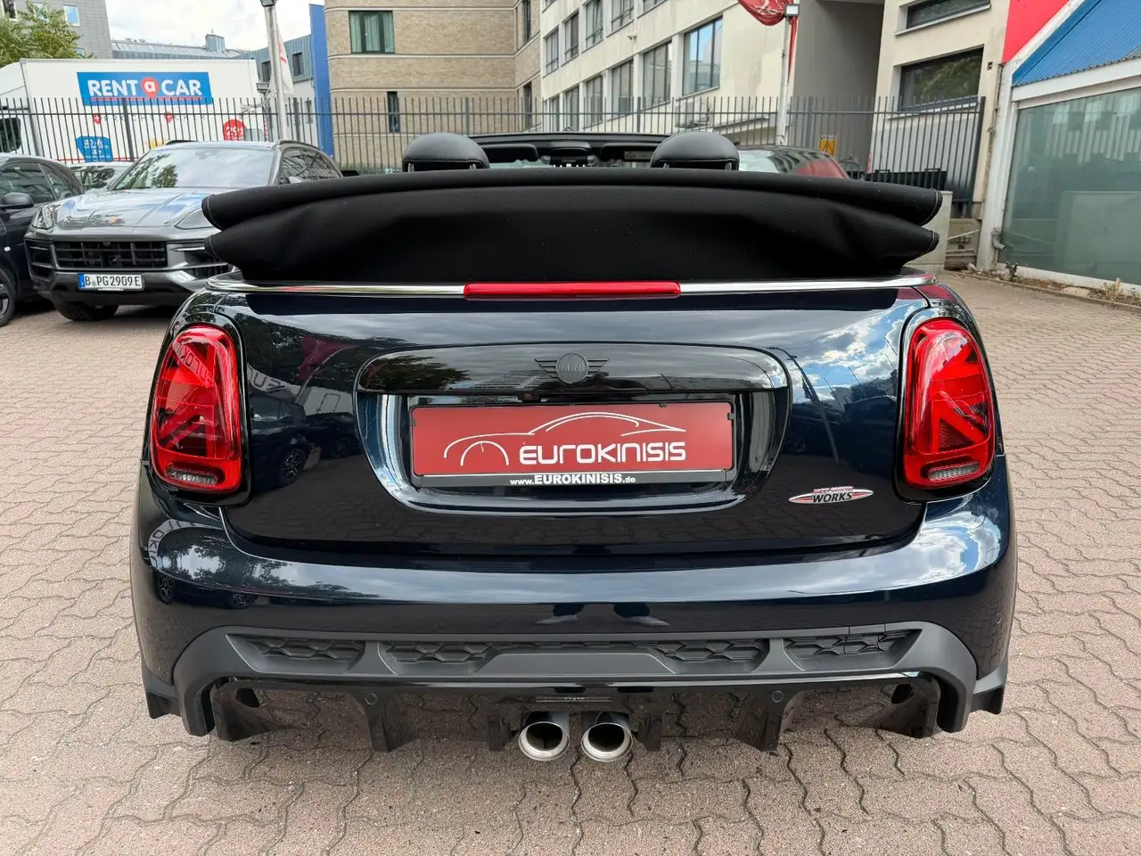 MINI John Cooper Works JohnCooperWorks Trim Cabrio*LEDER*HuD*H/K*KAM — Vehicle gallery 21