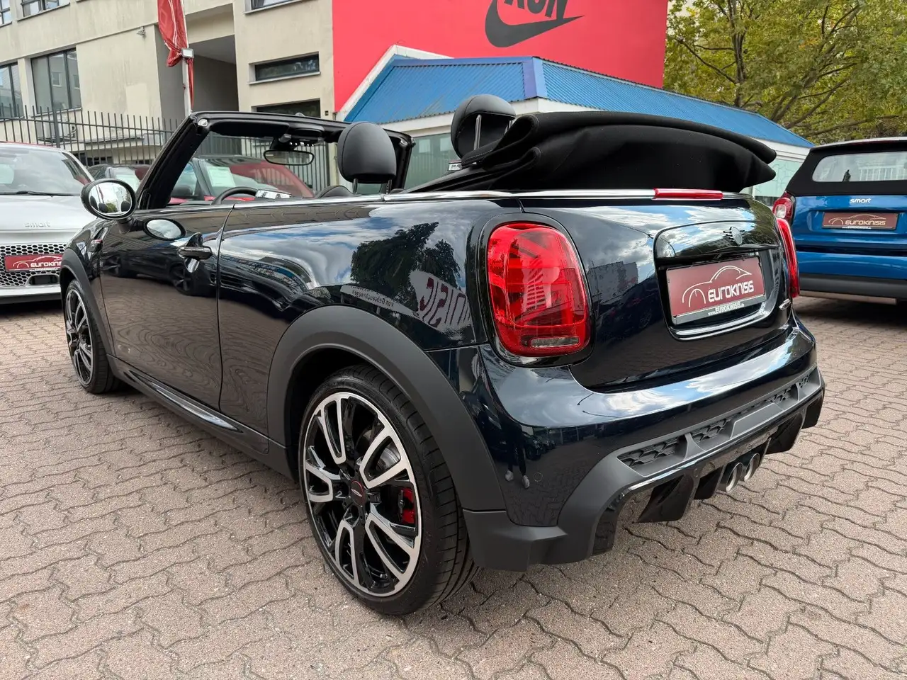 MINI John Cooper Works JohnCooperWorks Trim Cabrio*LEDER*HuD*H/K*KAM — Vehicle gallery 15