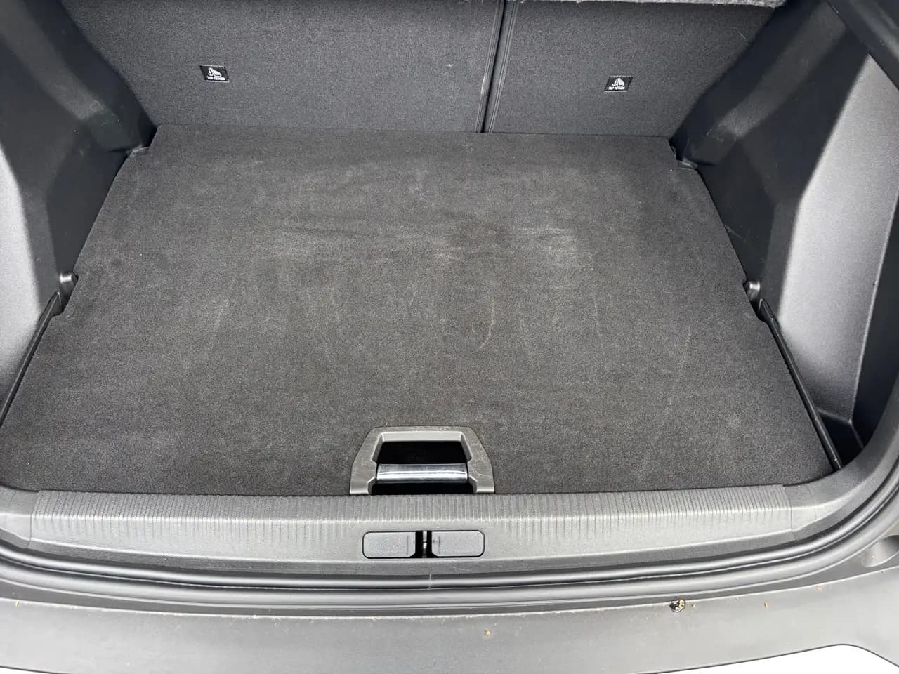 Peugeot 2008 1.2 PureTech 130 GT KeyLess LED Navi PDC — Galería del vehículo 12
