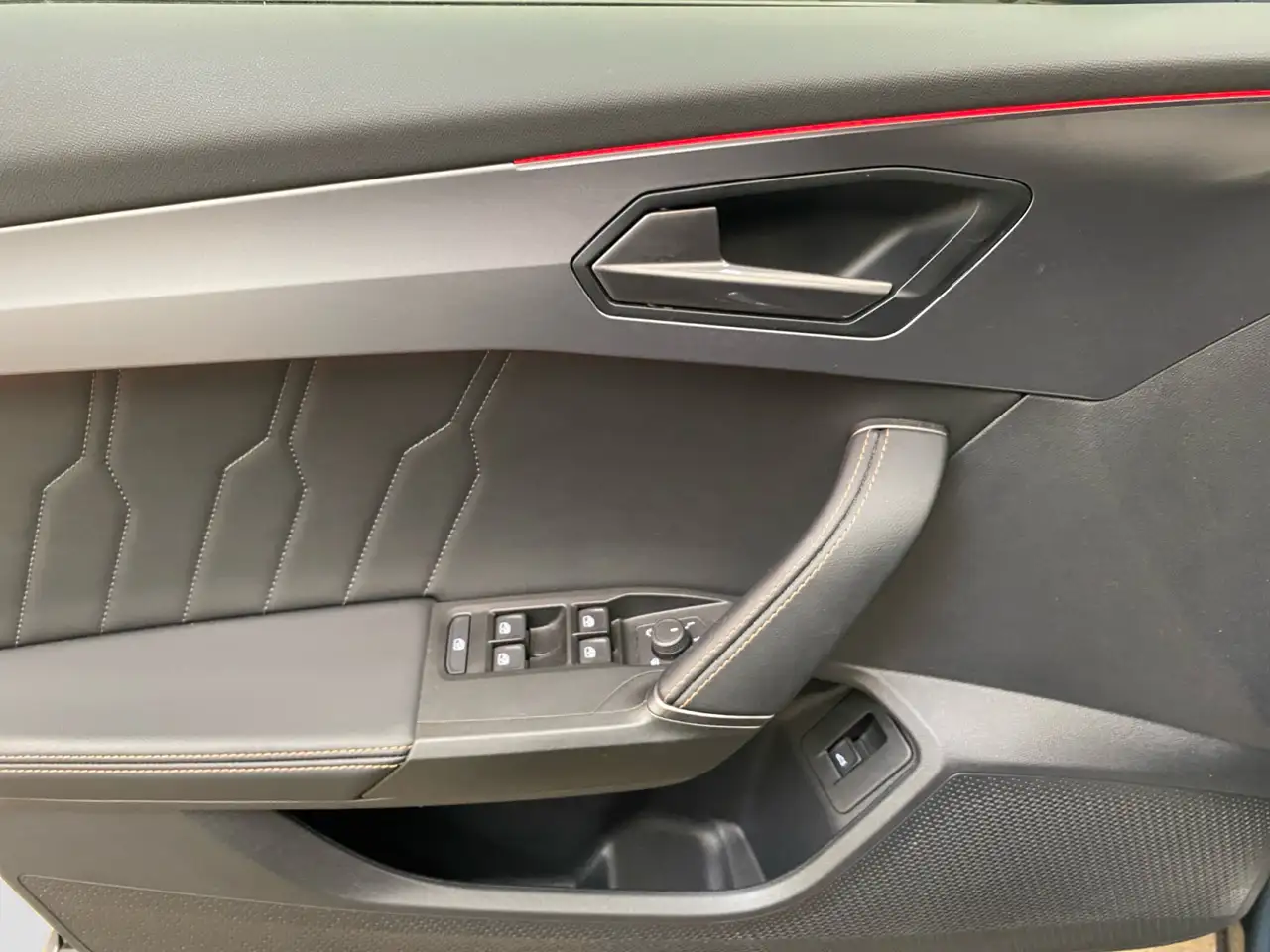 CUPRA Formentor 2.0 TSI DSG VZ Navi ACC Kamera Klima — معرض صور السيارة 17