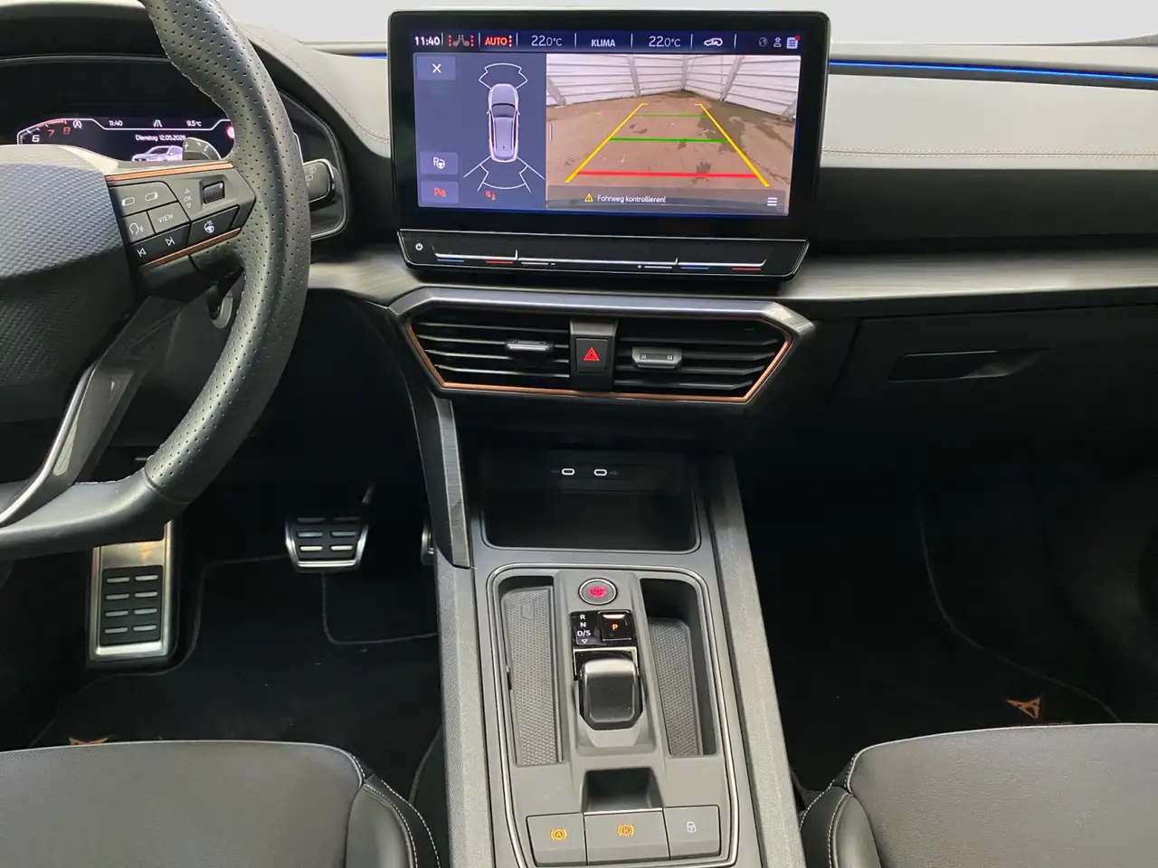CUPRA Formentor 2.0 TSI DSG VZ Navi ACC Kamera Klima — معرض صور السيارة 9