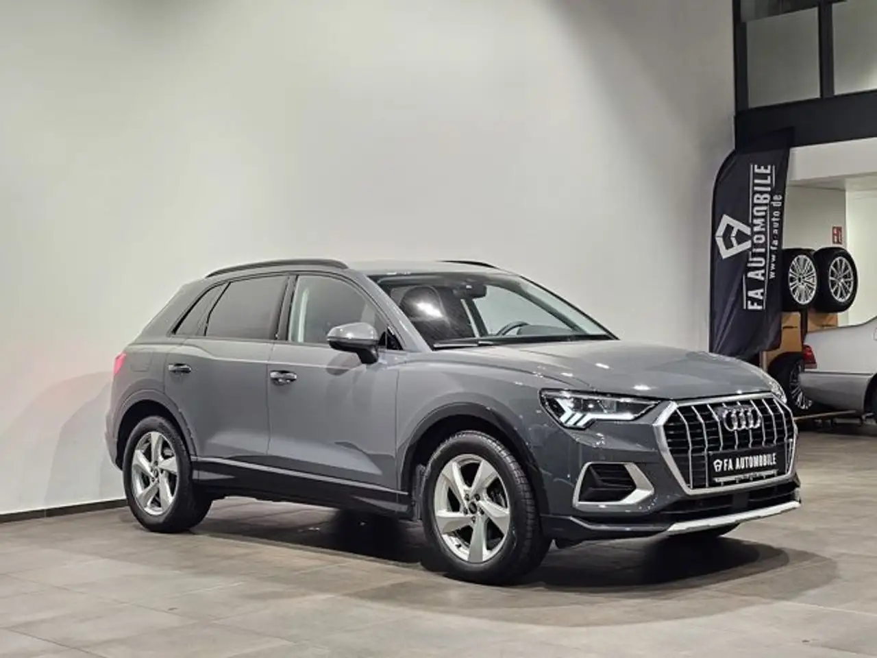 Audi Q3 35 TFSI Sport Virtual LED Plus Standheiz. AHK Spor — Galería del vehículo 4