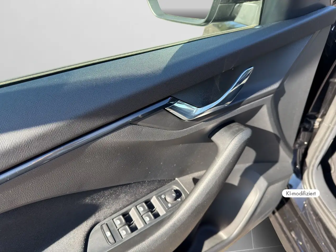 Skoda Kamiq 1.0 TSI DSG Selection LED+PDC+App+Climatr+ — Galerie du véhicule 13