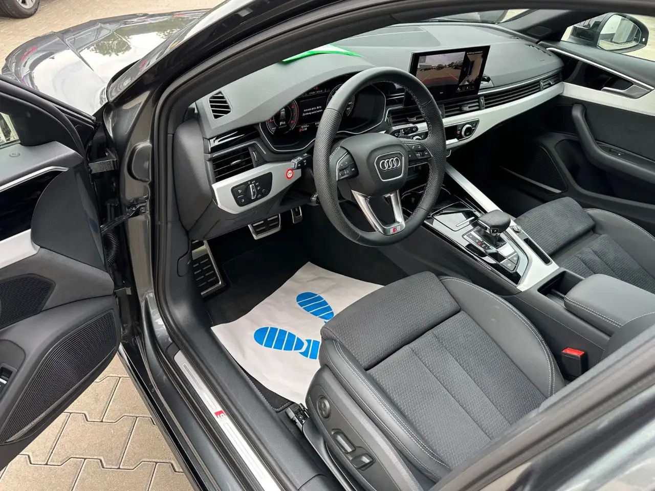 Audi A4 Avant 40 TFSI S line — Galería del vehículo 8