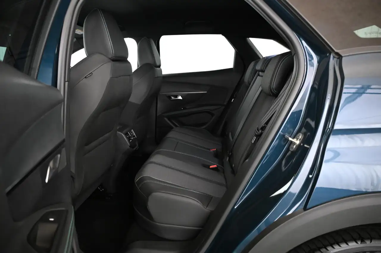 Peugeot 3008 1.6 180 PHEV e-EAT8 Allure-Pack LED/ACC/19 — معرض صور السيارة 23